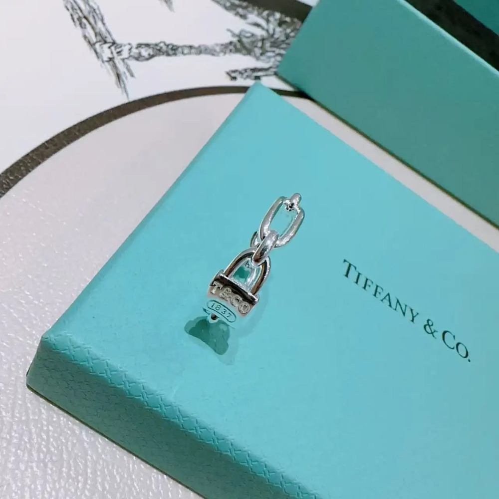 Tiffany & Co. Chain Silver Ring - Picture 2 of 5